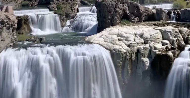 Shoshone Falls in Idaho (Visit Guide and More!)