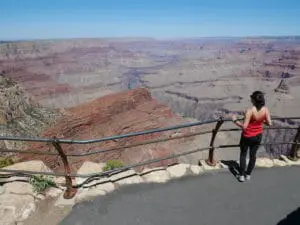 woman at the Grand Canyon