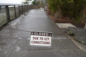 icy conditions at Snoqualmie Falls