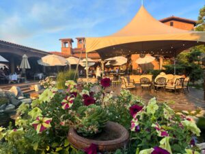 patio at Tsillan Cellars