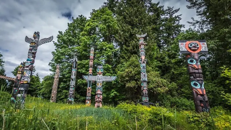 23 Things to See in Stanley Park in Vancouver BC (Full Guide!)