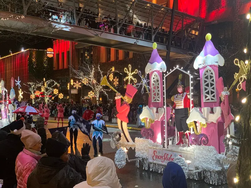 7 Tips for Snowflake Lane in Bellevue (Full Review!) - Our Adventure ...