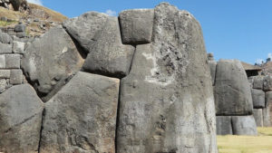 how Sacsayhuaman was built