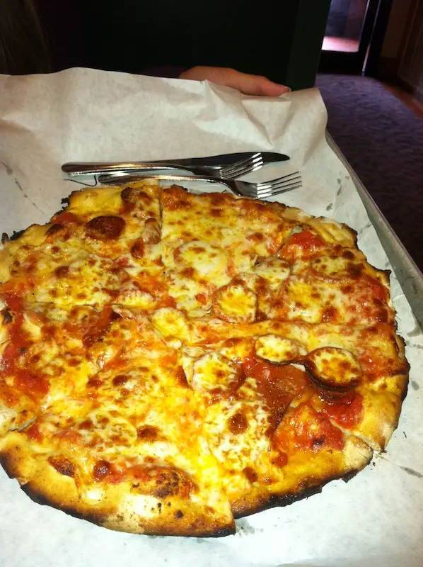 The Complete Guide to New Haven Pizza (From a Local!) - Our Adventure ...