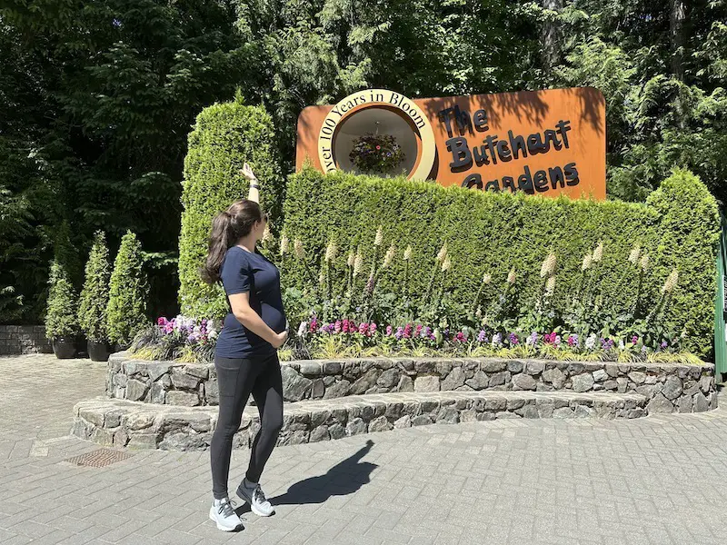 Welcome to the Butchart Gardens sign