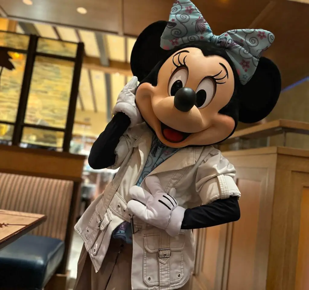 Minnie Mouse at Storytellers Cafe